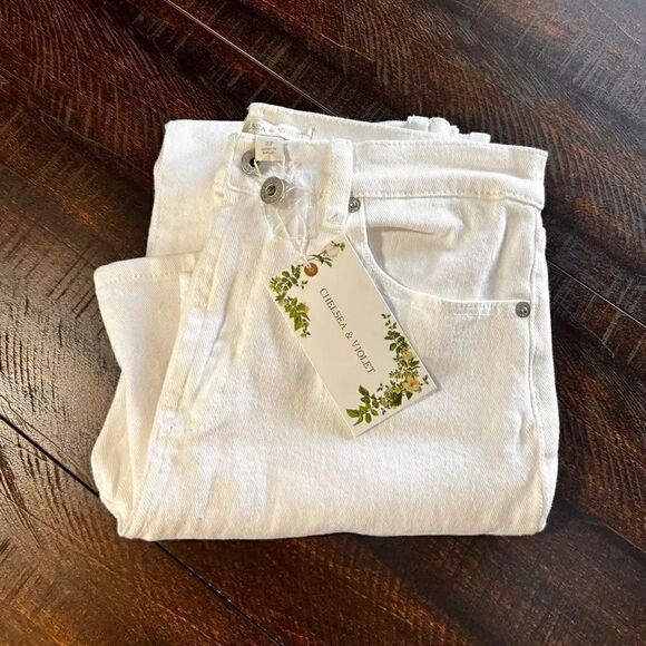 NWT Chelsea & Violet White Straight Leg Jeans Size 27 #SUM3 - Picture 1 of 6